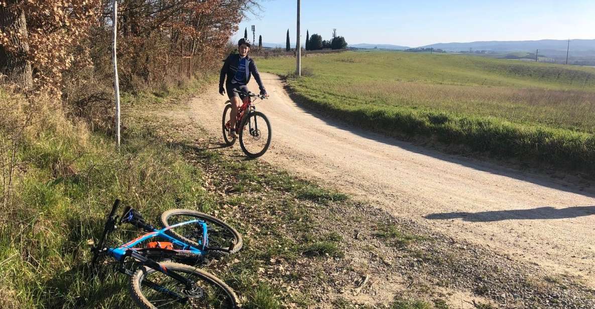 Siena - Rent Your E-Bike and Discover Siena - Included Equipment