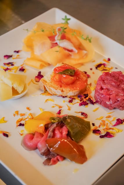 Siena: Winery Tour, Wine Tasting and Lunch - Ask Away