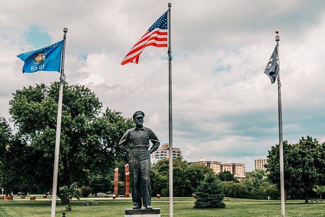 Sightseeing in Milwaukee  Private Walking Tour - Practical details and traveler tips