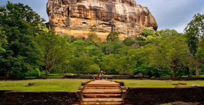 Sigiriya: Dambulla Cave Temple Day Tour From Colombo - Inclusions and Important Information