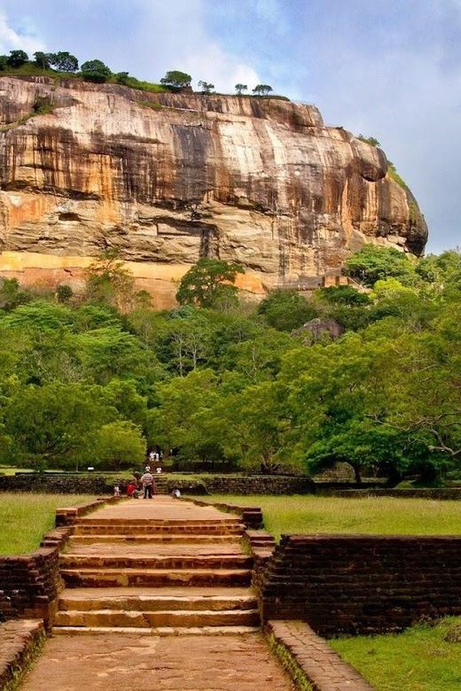 Sigiriya: Dambulla Cave Temple Day Tour From Kandy - Experience Description