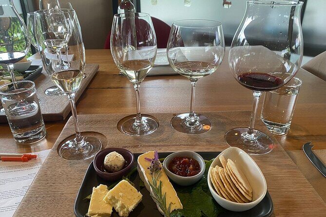 Signature Saturday Wine Tour - Discover the Charm of the Signature Saturday Wine Tour in Hobart