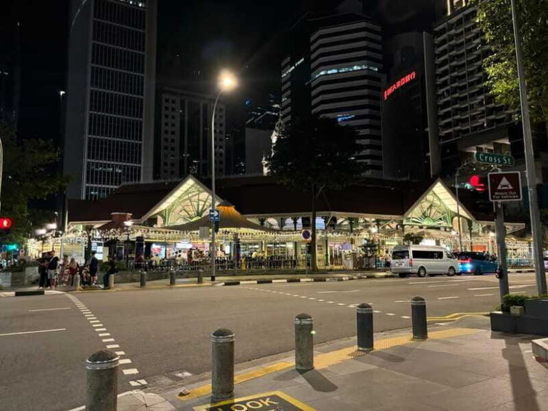 Signature Urban Night Tour: Sunset Street Food in Singapore - The Food Experience: Simple, Authentic, and Satisfying