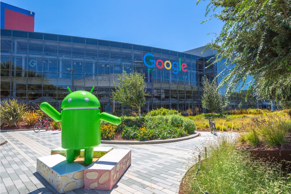 Silicon Valley: Self-Driven Audio Tour for Technology Lovers - Visionaries and Controversies in Technology