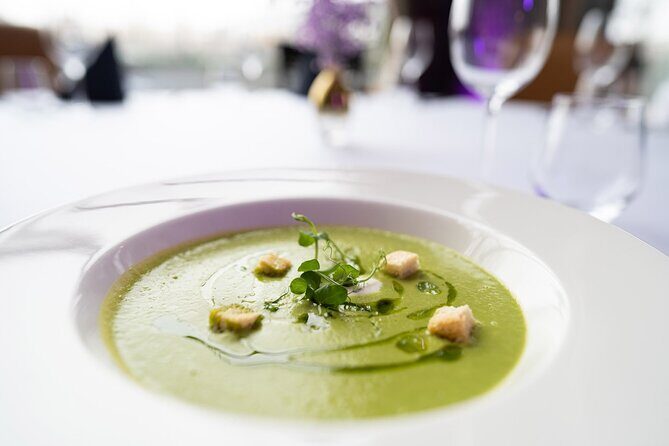 Sinatra Tribute Show and Dinner Experience in Manes - A Deep Dive into the Experience