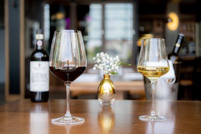 Sinatra Tribute Show and Dinner Experience in Manes - FAQ