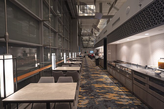 Singapore Changi Airport (SIN) T1/T2/T3/T4 - VIP Lounge Access - Amenities Available