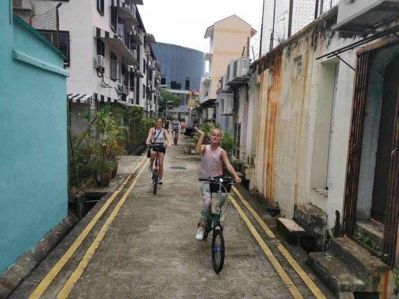 Singapore: Food and Bike Tour: Katong District - Key Points