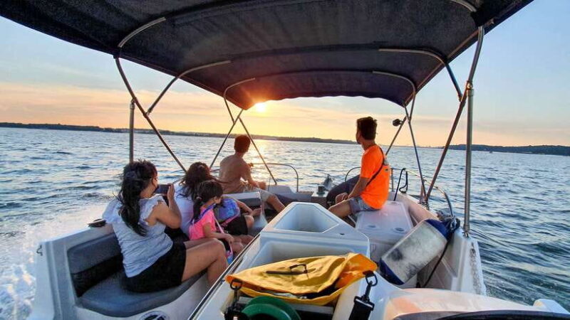 Singapore: Guided Boat Tour and Kelong Fish Farm Visit - Key Points