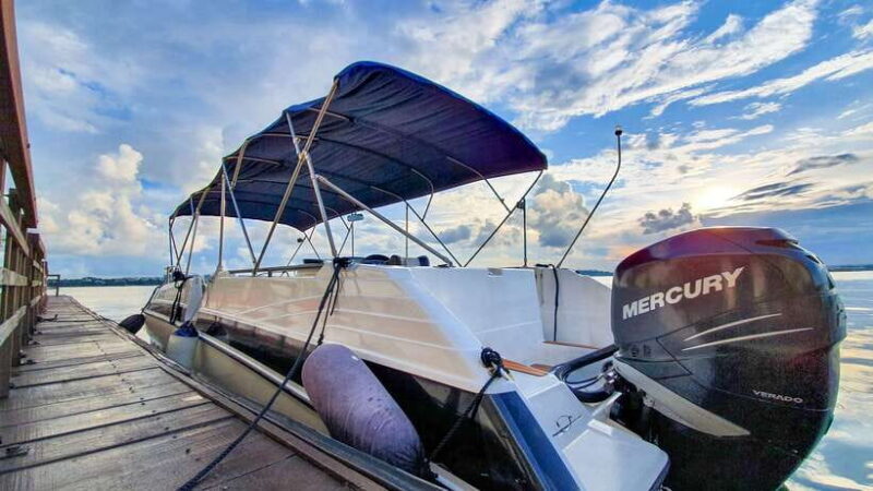 Singapore: Guided Boat Tour and Kelong Fish Farm Visit - An Authentic Sea Adventure in Singapore