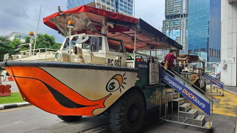 Singapore: Guided City Tour by Amphibious Duck Boat - The Experience in Detail