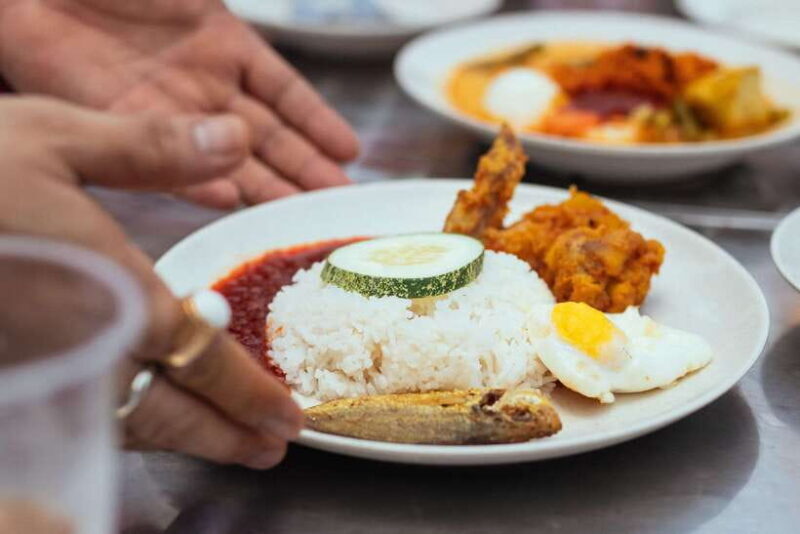 Singapore: Private Food Tour  10 Tastings with Locals - The Logistics and Value