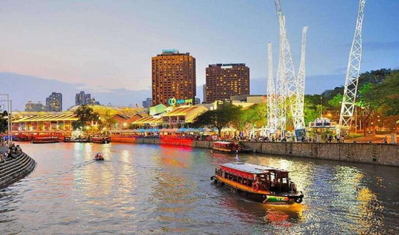 Singapore: Private Nighttime Sightseeing with River Cruise - Key Points