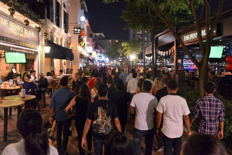Singapore Pub Crawl - Party like a Local - The Sum Up