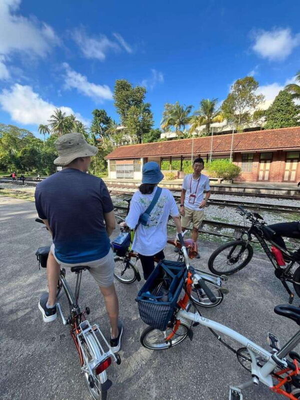 Singapore: Rail Corridor & Civic District Brompton Bike Tour - An Authentic Ride through Singapore’s Heritage and Modernity