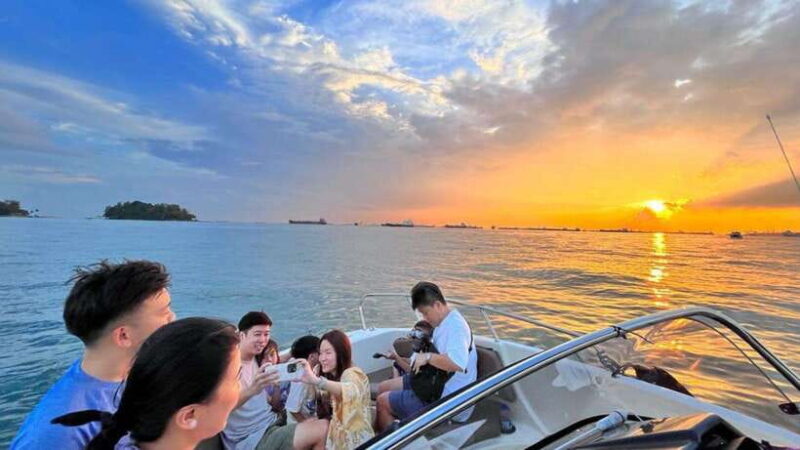 Singapore: Southern Island Cruise & Dining at Clubhouse - An In-Depth Look at the Experience