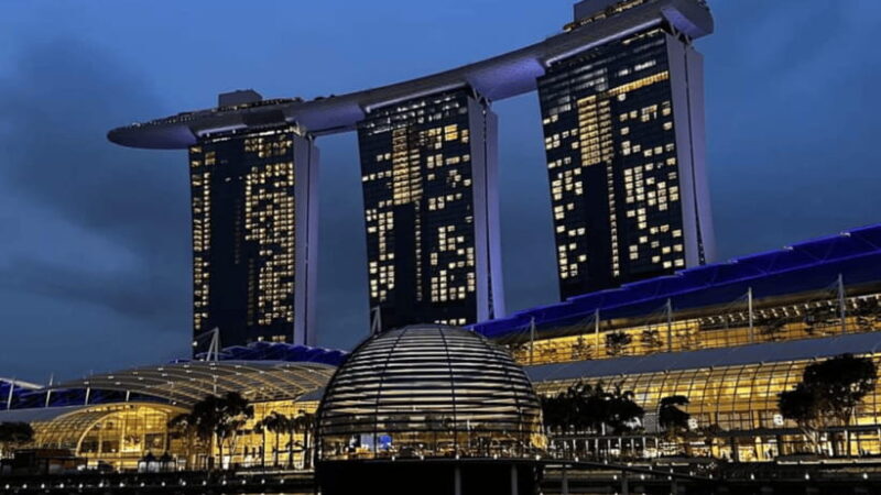 Singapore: Sunset River Cruise and Glittering Light Shows - Who Is This Tour Best For?