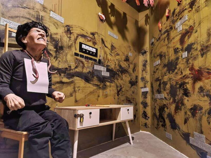 Singapore: Trapped Escape Room Entry Ticket - What Could Be Better