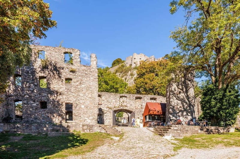 Singen: Guided tour of the Hohentwiel fortress ruins with a castle researcher - The Itinerary and What to Expect
