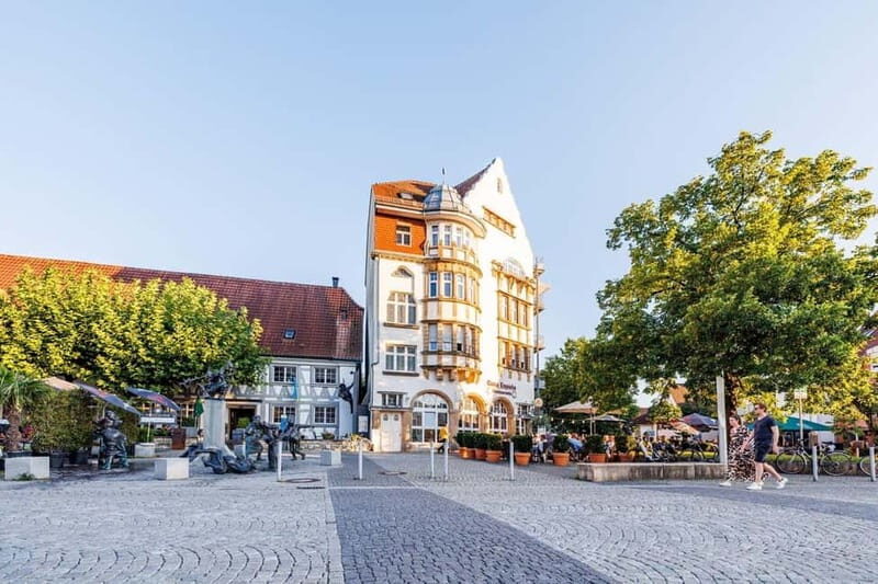 Singing: Historical city tour with Duchess Hadwig of Swabia - An Authentic and Entertaining Journey through Singen