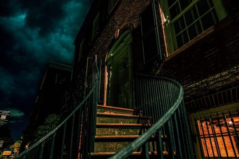 Sinister Sins & Shadows: A Savannah Ghost Tour - Practical Tips for Your Ghostly Adventure