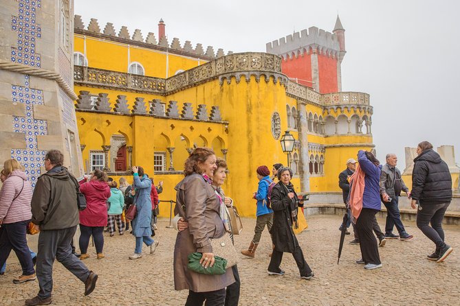 Sintra and Cascais Small-Group Day Trip From Lisbon - Meeting Point