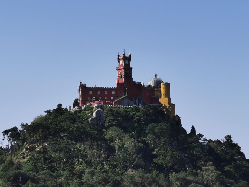 Sintra Cascais Wth Pena Palace & Moorish Castle Private Tour - Accessible Itinerary and Highlights