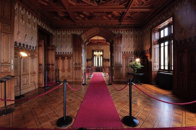 Sintra Hidden Gems and Unique Beach Small Group Tour - Coastal Beauty at Azenhas do Mar