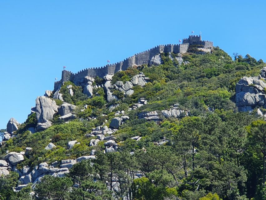 Sintra: Highlights Tour in Sintra on a Tuk Tuk - Guided Tours and Sightseeing