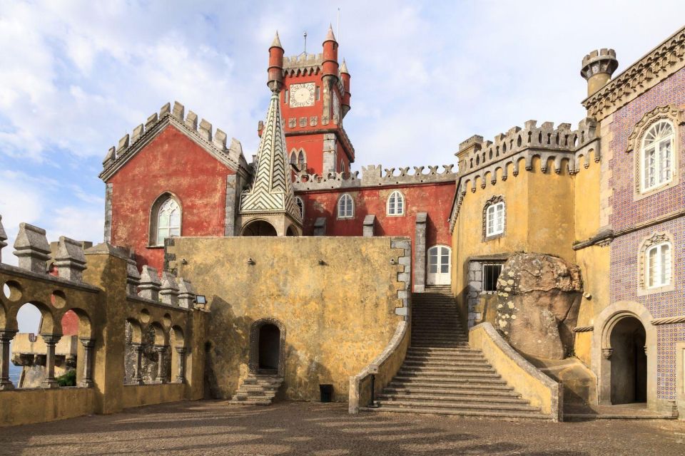 Sintra: Pena Palace In-App Audio Guided Tour - Experience the Audio Guide