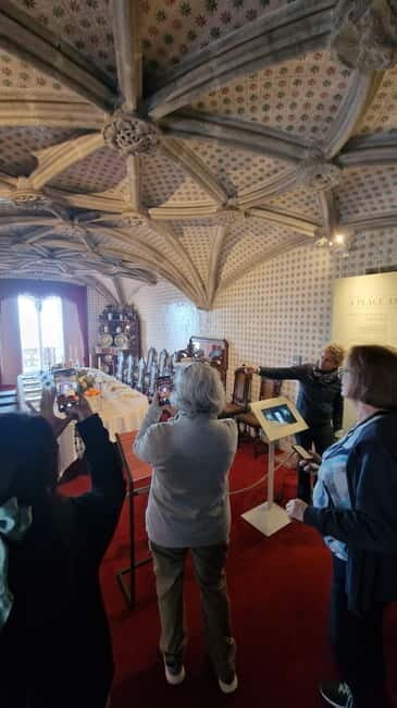 Sintra: Private Half-Day Tour + Wine Welcome - Who Should Consider This Tour?