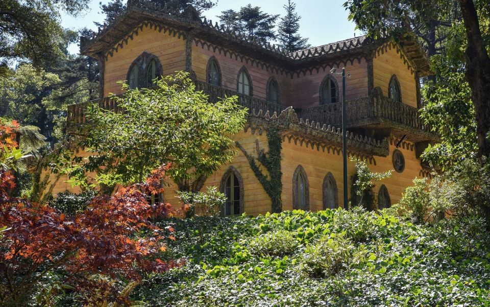 Sintra: Private Sightseeing Tour With Transportation - Itinerary Highlights