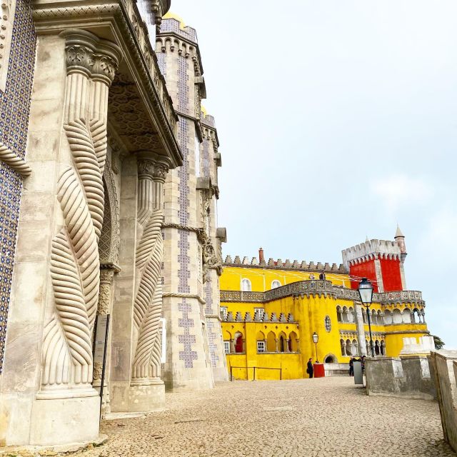 Sintra: Private Sightseeing Tour With Transportation - Quinta Da Regaleira