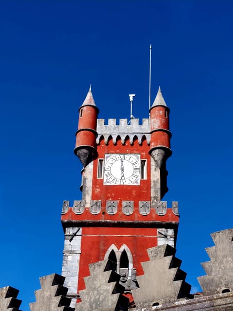 Sintra: private tuk tuk tour of the mountains and palaces - Key Points