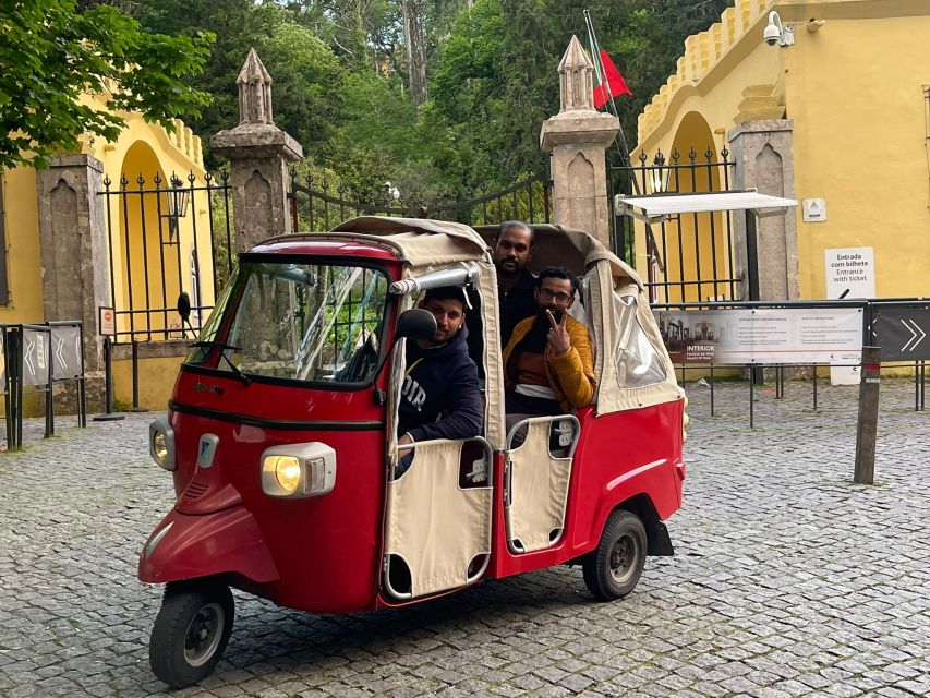 Sintra: -Sintra Sightseeing Tour With Tuk Tuk (1hr) - Visiting National Palaces