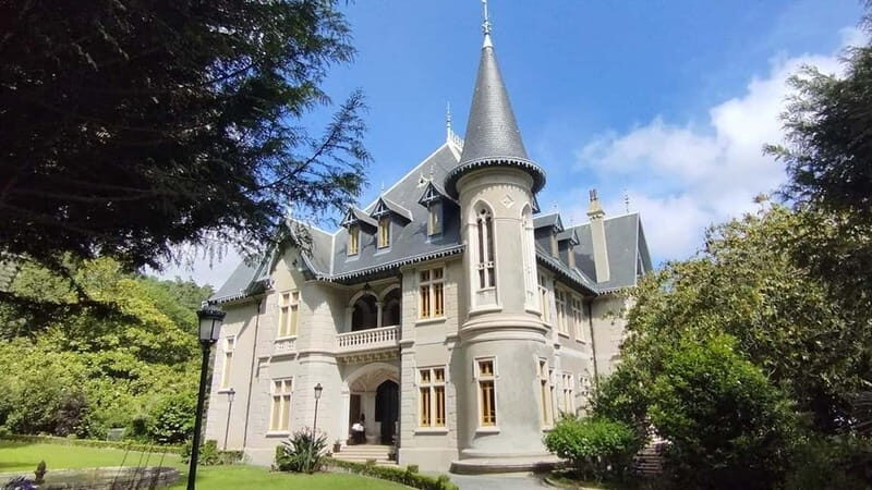 Sintra Unique Tour - Two Palaces and Azenhas do Mar - A Tour Designed for Authentic and Relaxed Experience