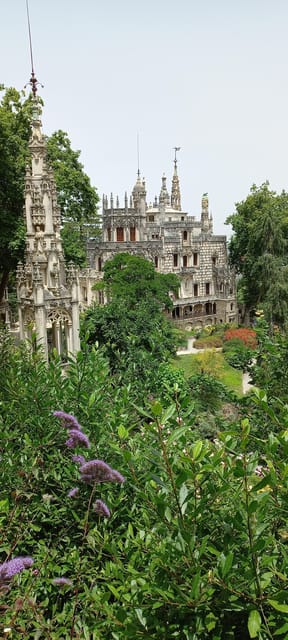 Sintra Village & Beaches Renault 4L - 3h Tour - FAQ  