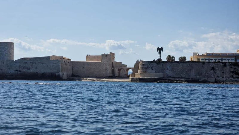 Siracusa: Ortigia +sea caves +fishing experience - A Walk Through the Itinerary
