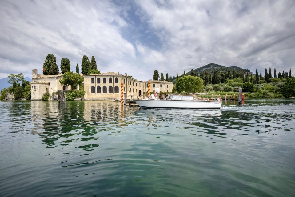 Sirmione and Isola Del Garda Typical Venetian Speedboat Trip - Itinerary Overview