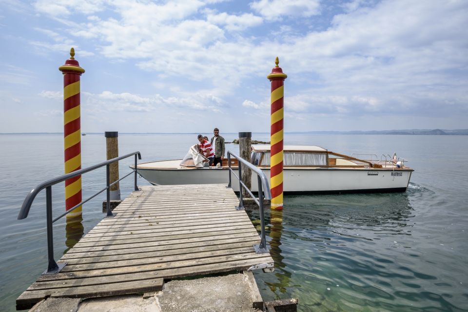 Sirmione and Isola Del Garda Typical Venetian Speedboat Trip - Tips for a Great Trip
