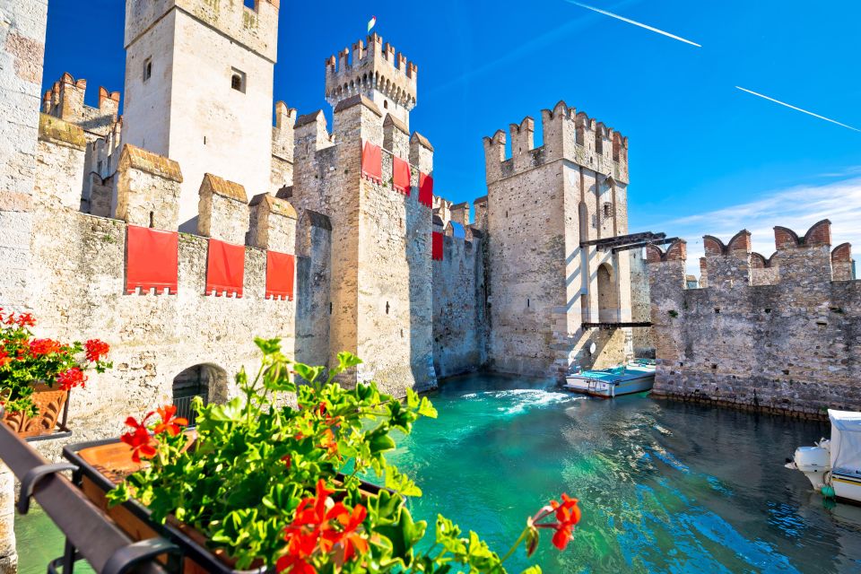 Sirmione: Walking and Speedboat Tour - Thrilling Speedboat Ride Experience