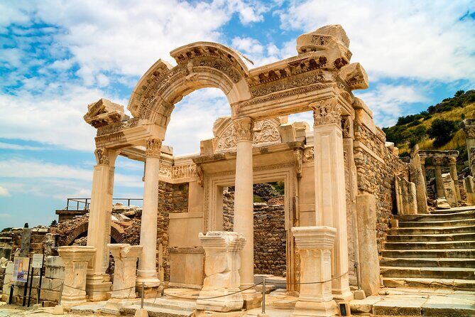 SKIP-THE-LINE: BEST OF EPHESUS PRIVATE TOUR with Lunch & ENTRY - Return to Port
