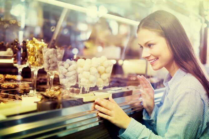 Skip-the-Line Chocolate Museum & Old Town Guided Tour - Discovering the Chocolate Museum: A Journey from Bean to Bar