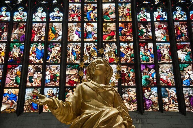 Skip-the-Line: Duomo Rooftop & La Scala Private Tour - La Scala Theatre: A Cultural Icon