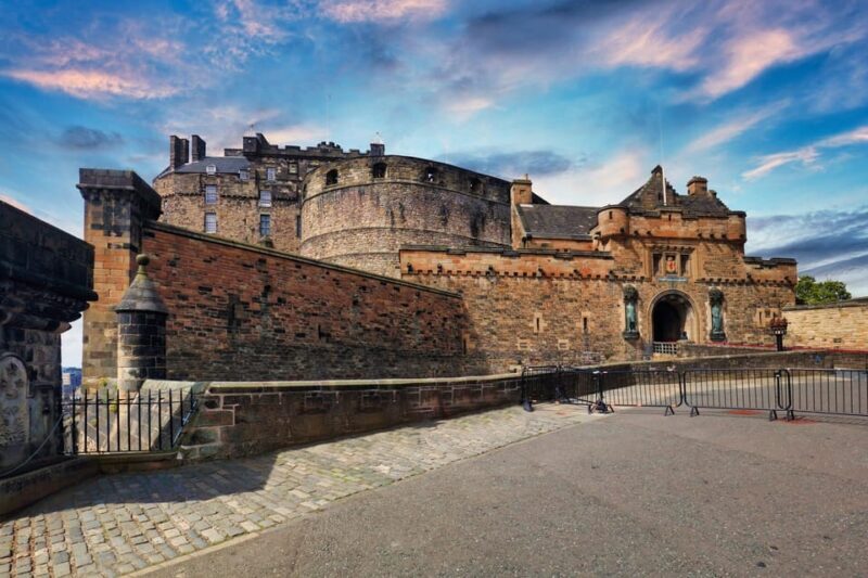 Skip-the-line Edinburgh Castle with Old Town Walking Tour - A Closer Look at the Tour Itinerary