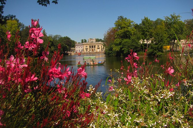 Skip-the-line Lazienki Park & Palace Private Tour and Cruise - Exploring Lazienki Park