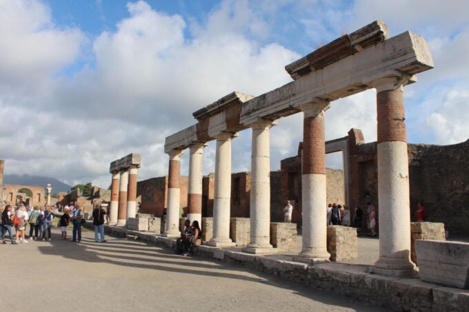 Skip the Line - Pompeii Discovery With Expert Archaeologist - What to Expect on the Tour