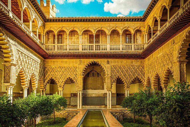 Skip the Line Seville Alcázar, Cathedral & Giralda Guided Tour - Exploring Sevilles Top Sights in Detail