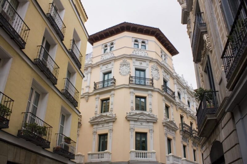 Skip-the-Line Thyssen-Bornemisza Museum Madrid Private Tour - Key Points