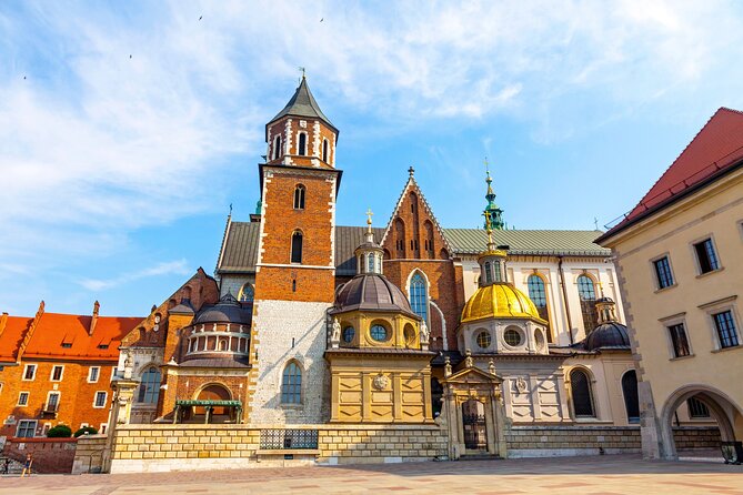 Skip-the-Line Wawel Castle Chambers Private Tour - Sigmunds Bell Tower